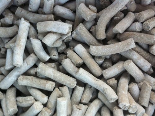 Granulat organiczno-mineralny w formie podłużnej